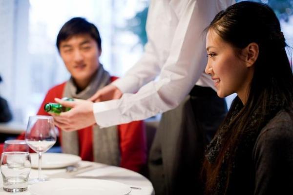 铁公鸡是什么意思，铁公鸡是什么意思打一肖（相对来说哪个令人讨厌）