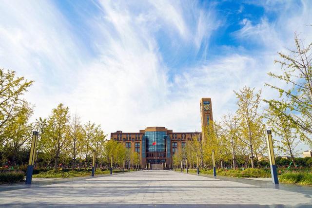 上海电机学院属于一本还是二本在哪个区，全国排名第几就业率高吗（上海这4所公办二本高校）