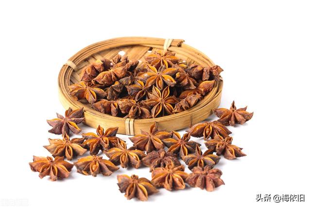 清炖鸭汤，清炖鸭汤怎么做好吃（加3样”的窍门）