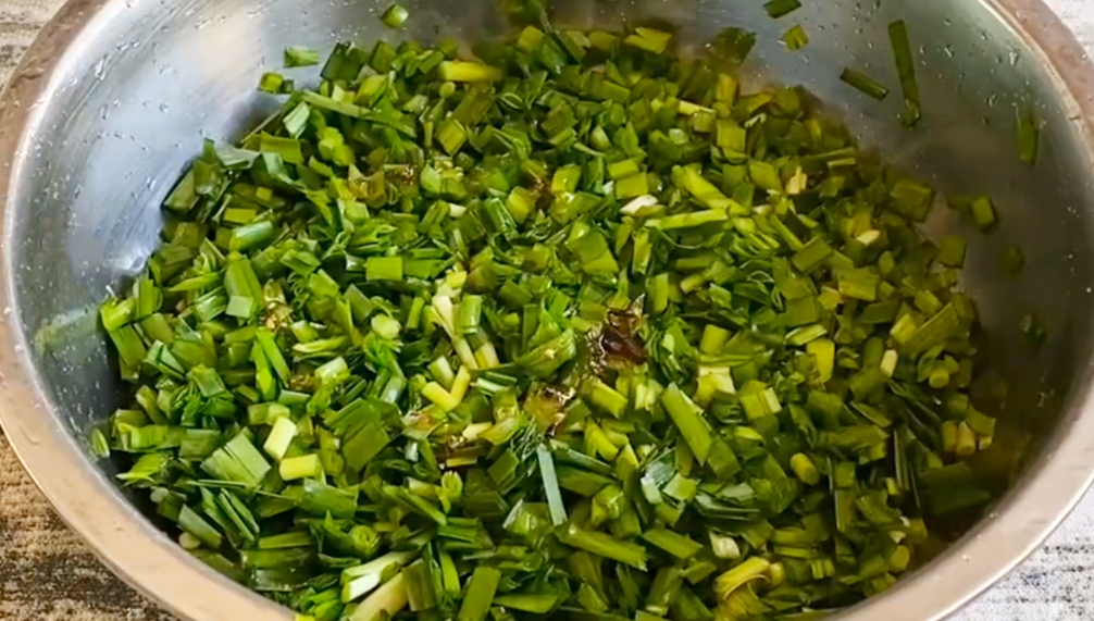 圖片[3]-【韭菜雞蛋餡餅】做法步驟圖 皮薄餡足 用來(lái)當(dāng)早餐最好-起舞食譜網(wǎng)