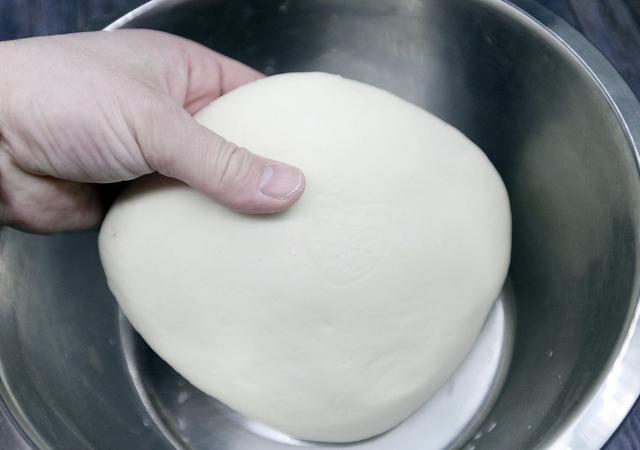 包饺子怎么和面，包饺子面怎么和面（吃法不同用水不同）