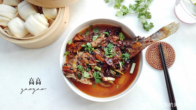 酱焖黄花鱼的正确做法，海边人的家常做法
