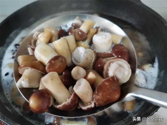 赤松茸怎么吃，清香可口、味道鲜美