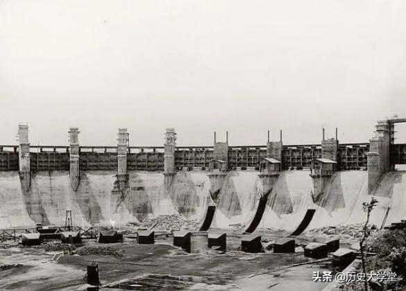 苏伊士运河在哪里，苏伊士运河在哪里地图（苏伊士运河和巴拿马运河有什么异同之处）