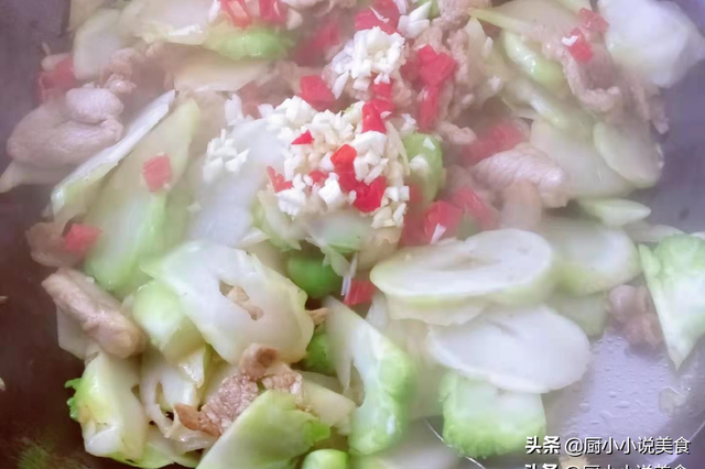 儿菜需要焯水吗，炒儿菜需不需要焯水（清香鲜嫩好消化）