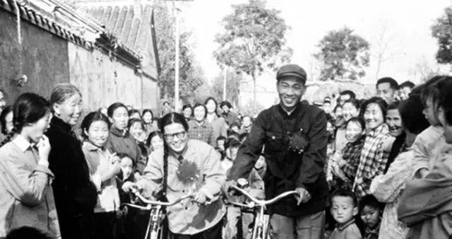 1981年属鸡人永远最旺的数字，1981年属鸡的幸运数字和颜色（时光记忆：1981年的中国）