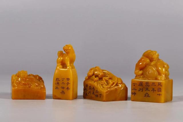 田黄石印章,田黄石印章真品图片(名家田黄印章 四套>)