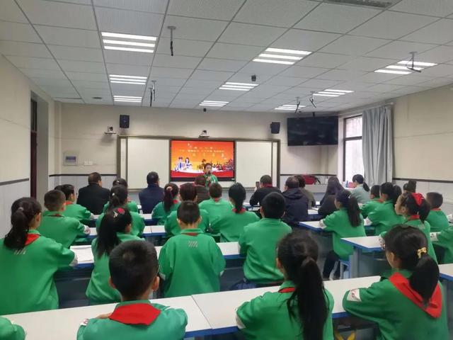 李爱民小英雄的故事，李爱民的革命小故事（--桥山小学五年级红色故事会）