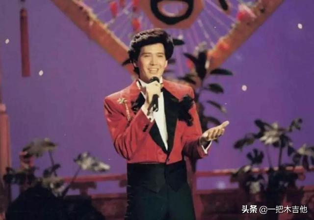 舞女泪歌词，舞女泪歌曲原唱（还记得年少时的梦吗）