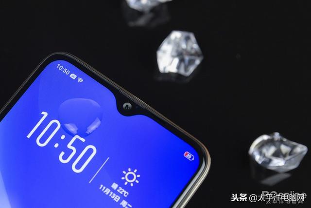 oppor17参数配置，oppor17参数配置详情（谁说靓丽的外观就不能有超大肚量）