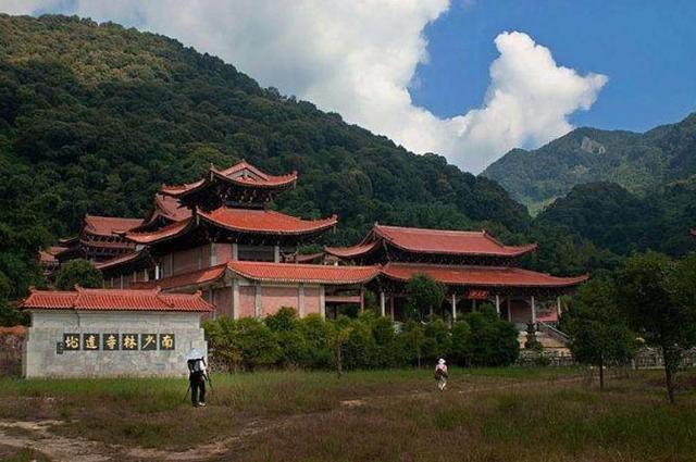 南少林寺在哪里，南少林在哪里（福建这三个地方都说与其有关）