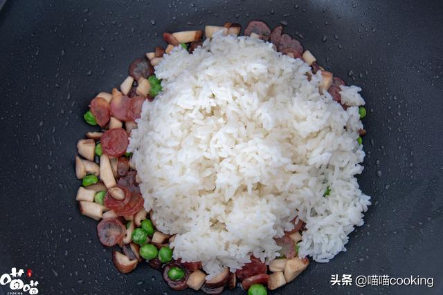 米饭怎么炒好吃，白米饭怎么炒好吃（每次吃2碗才过瘾）