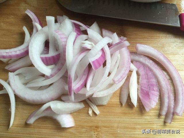切洋葱不会流泪的方法，切洋葱不会流泪的十个方法（您知道洋葱怎么切不流泪吗）