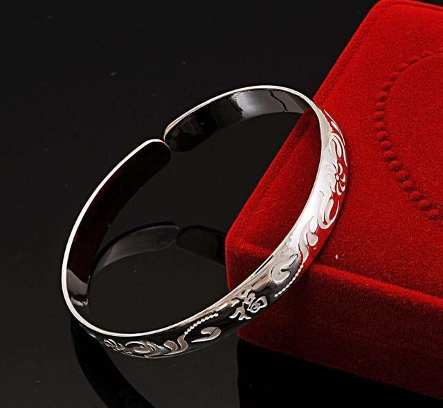 怎么分辨机刷药泡文玩核桃，机刷核桃用什么药水泡（其实有可能是你的方法不对）