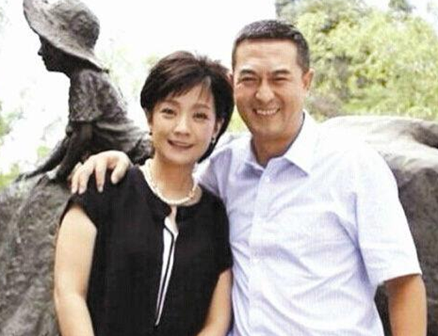 演员王海燕第一任丈夫是谁，演员王海燕第一任丈夫是谁啊（二婚嫁张嘉译育有一女）