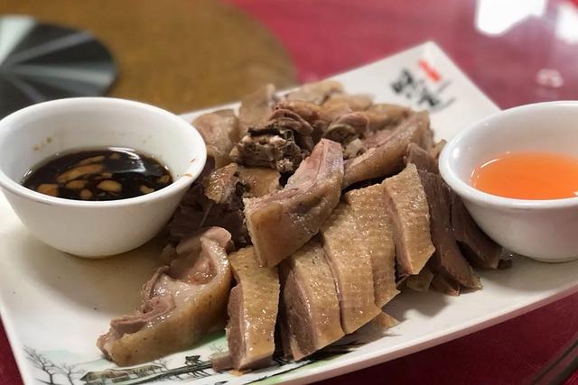 怎样做白切鹅，白切鹅肉怎么做（吃到了广州少有的传统白切鹅美味）