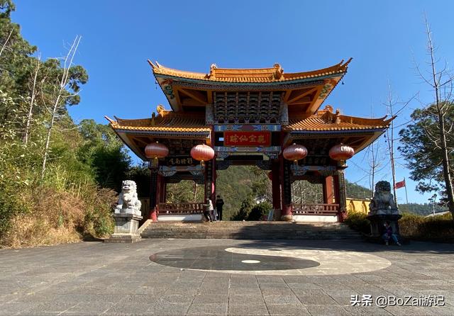 石鐘山石窟,千獅山,靈山一會坊,九氣臺溫泉,慧燈庵,海雲居,大理觀音堂