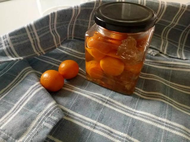 金桔泡酒喝的功效与副作用，金桔果酒的功效与作用（80岁奶奶千金不换的秘方）