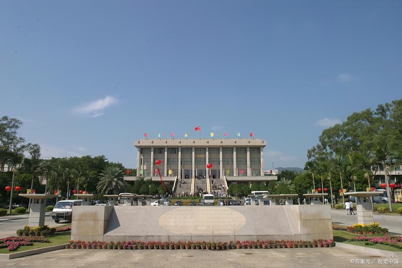 厦门华侨大学是几本(华侨大学是什么水平)
