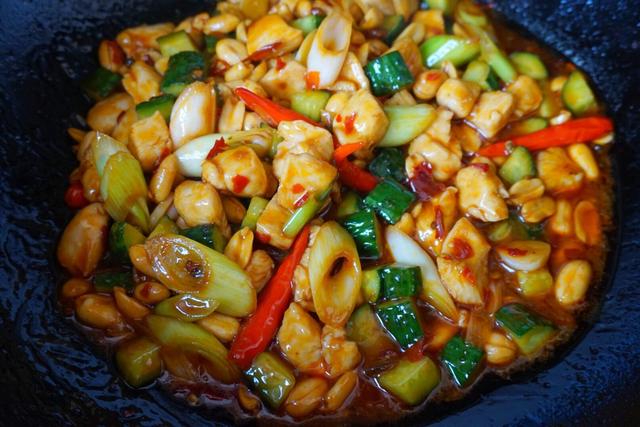 鸡胸脯肉的做法大全，鸡胸脯肉的做法大全 减肥（香煎、盐焗、凉拌、茄汁、宫保、酱爆…贼实用）