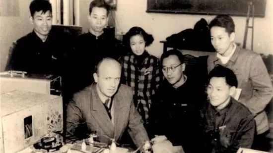 为什么罗布泊重兵把守，罗布泊为何是军事禁区（苏联意图向中国发动核战争）