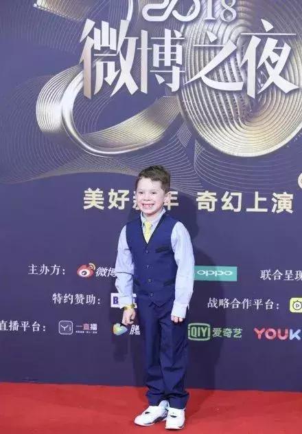 权律二呆萌搞怪可爱图片，权律二头像可爱搞怪（谢飞机、小刚几、权律二…长期霸屏的网红表情包们长大了...）