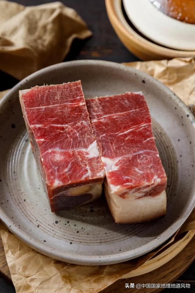 火腿中的南腿，火腿中的南腿北腿都是指什么地方（这条腿，谁看了不流口水）