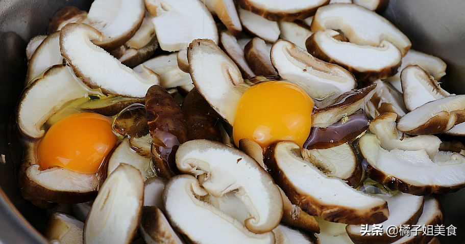 图片[3]-【油炸香菇】做法步骤图 外酥里嫩 连孩子都抢着吃！-起舞食谱网