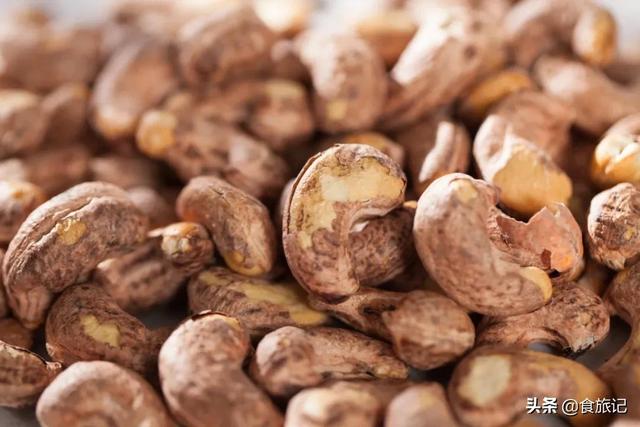 腰果的皮可以吃吗，红皮腰果的皮可以吃吗（这个腰果有点儿性感）
