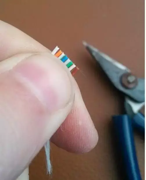 网线水晶头的制作方法和测试，网线水晶头接好后怎么用测试（网线水晶头的制作方法和测试图）