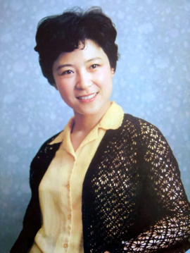 72岁的王馥荔如今过得怎样，老戏骨王馥荔被老公宠成少女