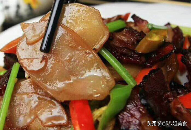 土豆干怎么晒，土豆片怎么晒干才好吃（末伏多晒些土豆干）