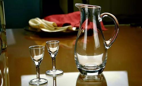 半斤白酒是多少ml，1升酒是多少斤（吃了多年亏，现在终于明白了）