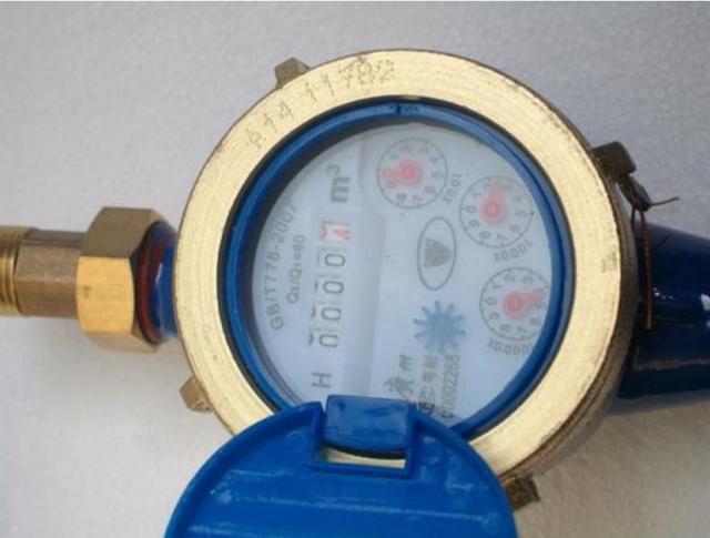 水表有万位数的吗，水表的读数怎么看（抄表员说正常，原来有猫腻）