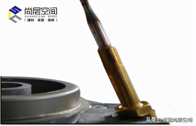 天然气灶打不着火是怎么回事，天然气灶打不着火怎么维修（燃气灶打不着火的10大原因）