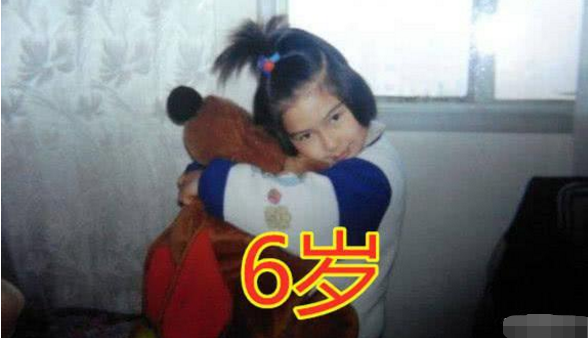 杨颖1岁到31岁颜值变化，从18岁开始，整没整容一目了然