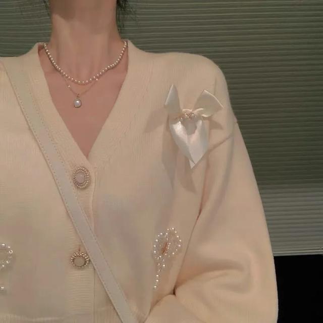 性感头像女生个性头像，女生性感头像／部位头像／“感动代替不了感情，念旧也回不到曾经” ​微信（部位头像丨一厢情愿，愿赌服输）