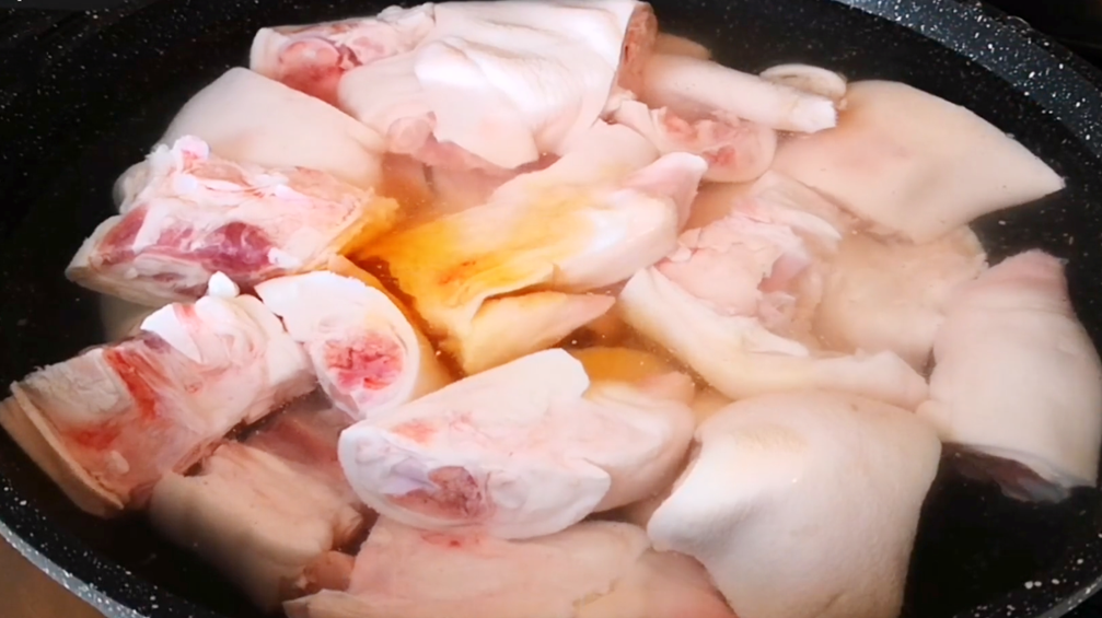 圖片[2]-【黃豆燜豬腳】做法步驟圖 教你懶人做法 軟爛入味香而不膩-起舞食譜網