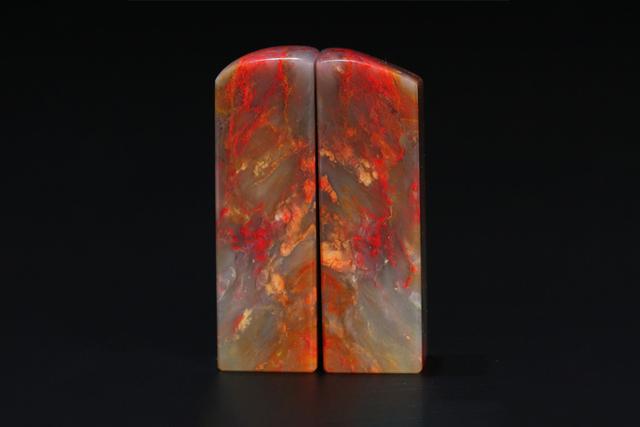 鸡血石如何鉴定，鸡血石手镯如何鉴定（千万别被这些假鸡血石给骗了）