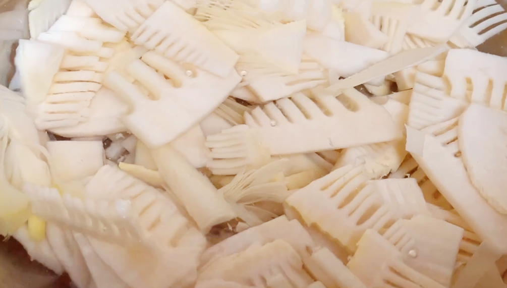 圖片[4]-【春筍炒臘肉】做法步驟圖 沒有一點苦味 出鍋脆嫩入味-起舞食譜網