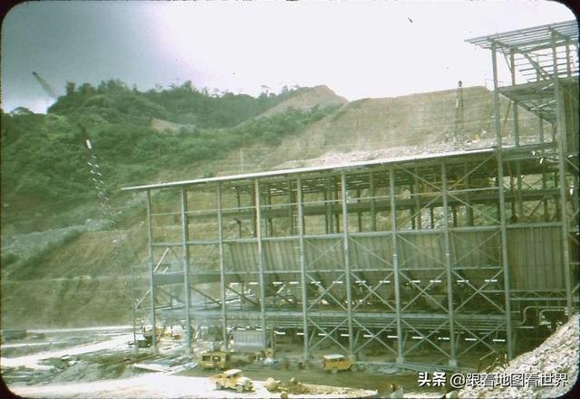 巴布亚新几内亚地图，阿尔及利亚边界开放（第二大岛上的国家巴布亚新几内亚）