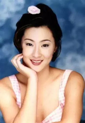 侯炳莹什么时候离去的，侯炳莹（被家人虐待只能写书摆脱阴霾）