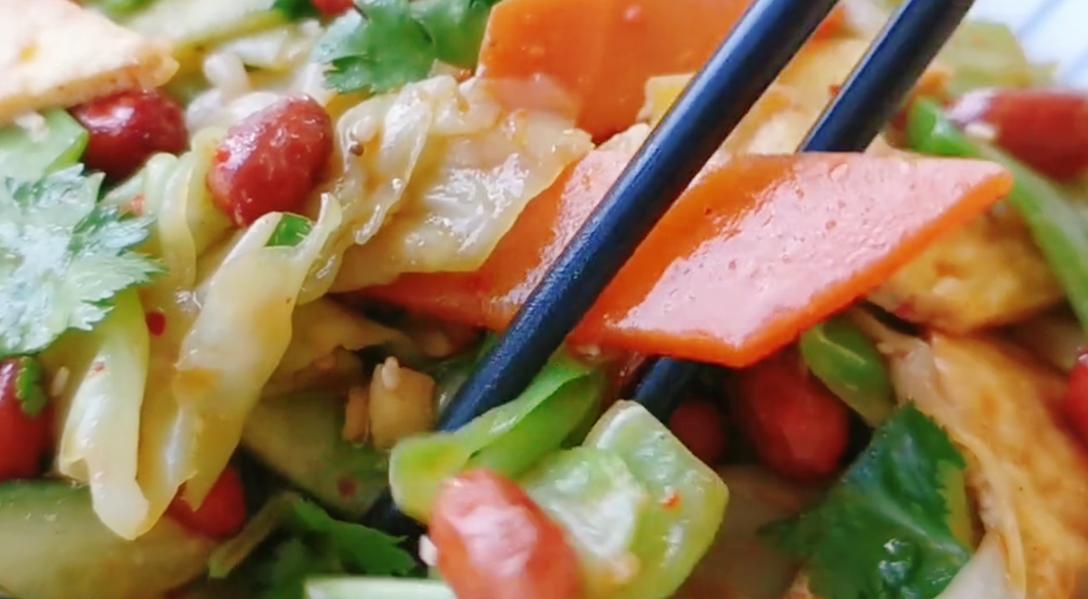 圖片[8]-【涼拌包菜雞蛋皮】做法步驟圖 解膩又解饞 家人愛吃-起舞食譜網(wǎng)