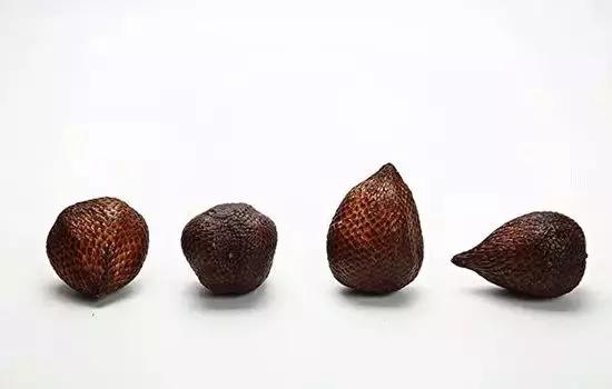 蛇皮果的营养价值，这种水果不一般（蛇皮果的药用价值）