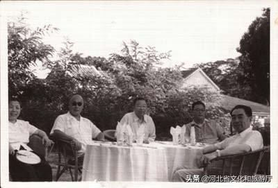 北戴河在哪里，北戴河在哪里赶海（毛泽东最爱和年轻人游泳）
