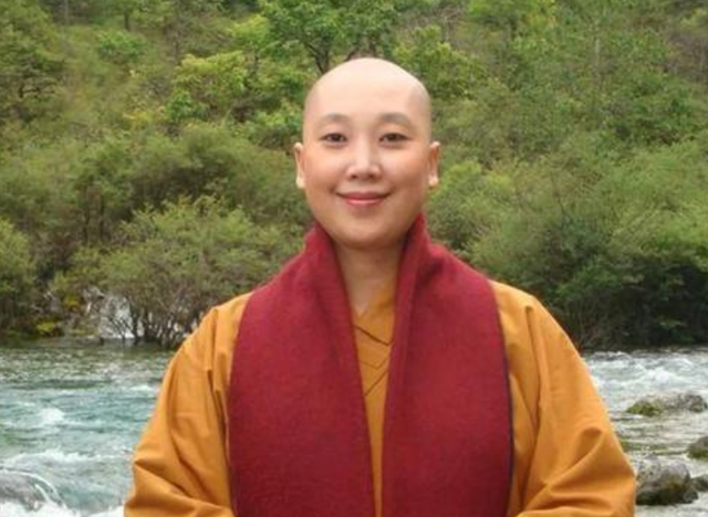 歌手李娜资料简介，歌手李娜个人简历（歌手李娜资料简介图片）