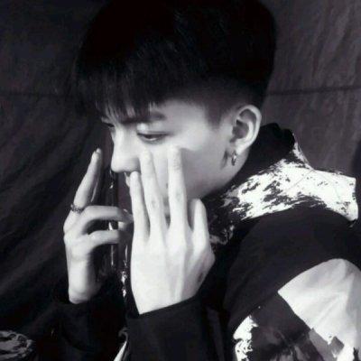 男头像高冷真人，酷帅高冷真人男生头像（最新微信男生头像大全高冷帅气）