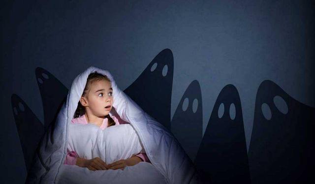 梦见婴儿预示着什么，做梦梦见婴儿预示着什么（​婴儿睡眠中笑或哭都是因为在做梦）