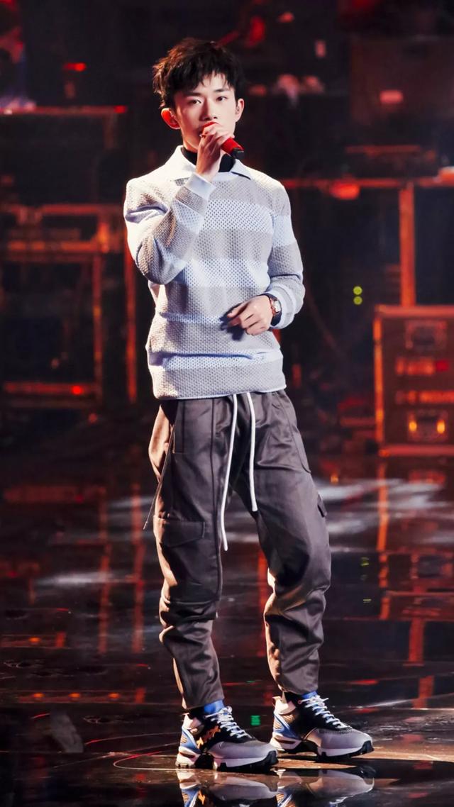 王俊凯高清壁纸，王俊凯高清壁纸图片（珍藏高清：你们要的王俊凯壁纸）