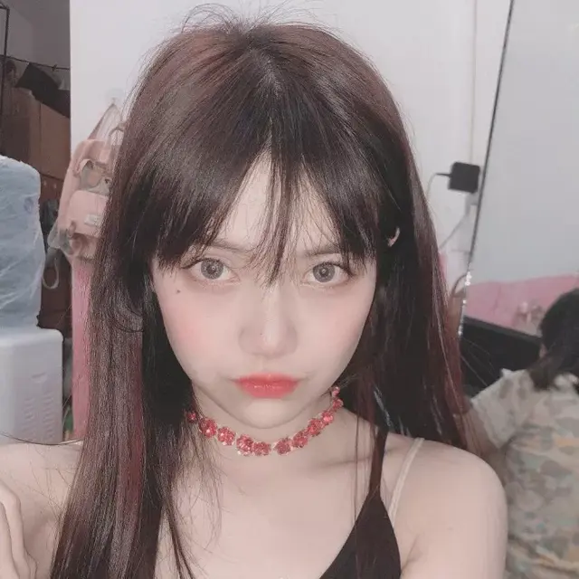 念七 精致女生染发社会酷头像微信，念七 精致女生染发社会酷头像（各种发色的小姐姐头像）
